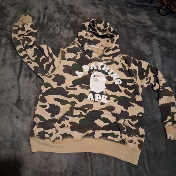 A Bathing Ape Other - A Bathing Ape BAPE Camo Hoodie Size Large Gorilla Logo College Pullover OBO
